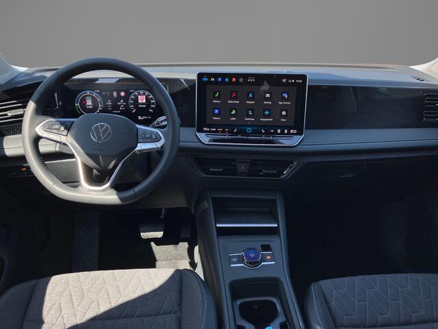 Volkswagen TIGUAN 1.5eHybrid 150kW/204PK DSG Life edition · 360°Camera · Trekhaak · Apple/Android Car Play · Stoelverwarming · Garantie t/m 01-07-2028