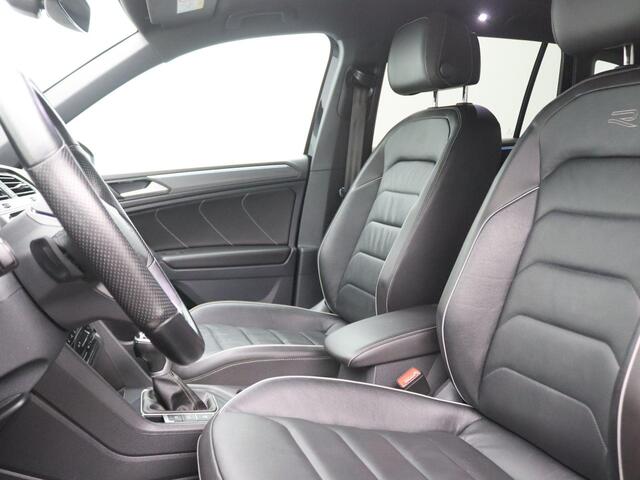 Volkswagen TIGUAN 1.4 TSI eHybrid R-Line Business+ Panoramadak, Trekhaak, Achteruitrijcamera, Black Style, Leder, Memorystoelen, Head-Up Display, Matrix-LED Verlichting, Elektr. Achterklep, Keyless, 20" LM Velgen