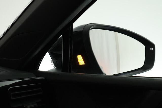Volkswagen TIGUAN 1.5 272pk eHybrid R-Line Edition Black Style Trekhaak 360Camera Keyless Massage Virtual Cockpit Panoramadak Navigatie