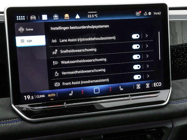 Volkswagen TIGUAN R-Line 1.5 eHybrid 204 PK 6 versn. DSG · Voorstoelen verwarmbaar · Sfeerverlichting · Prijs is inclusief inruilpremie ·