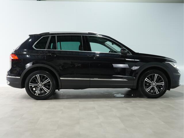 Volkswagen TIGUAN 1.5 150pk DSG TSI Elegance Trekhaak wegklapbaar Navigatie AchteruitriJCAMERA 226