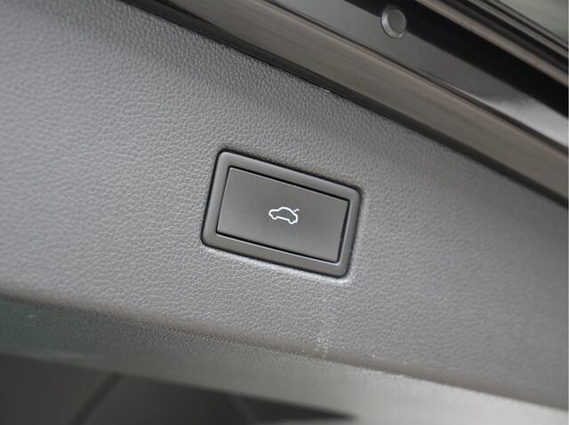 Volkswagen TIGUAN 1.5 150pk DSG TSI Elegance Trekhaak wegklapbaar Navigatie AchteruitriJCAMERA 226