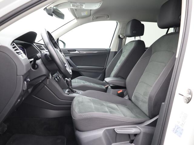 Volkswagen TIGUAN 1.5 TSI ACT Highline Business R | Black Style | Head Up | Side Assist | Elk. A-klep | Prijs Rijklaar!!