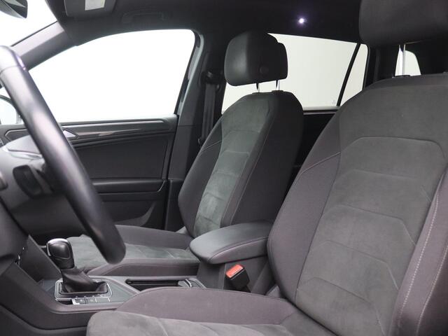 Volkswagen TIGUAN Allspace 1.5 TSI R-line Highline Business 150PK DSG Trekhaak, Achteruitrijcamera, 19" LM Velgen, Clima, Adaptieve Cruise Control