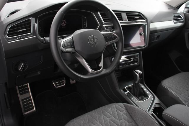 Volkswagen TIGUAN Allspace 1.5 TSI Automaat Life 7p. Navigatie Apple Carplay/Android Auto Climate Control Lichtmetalen Velgen Camera Electrische Achterklep