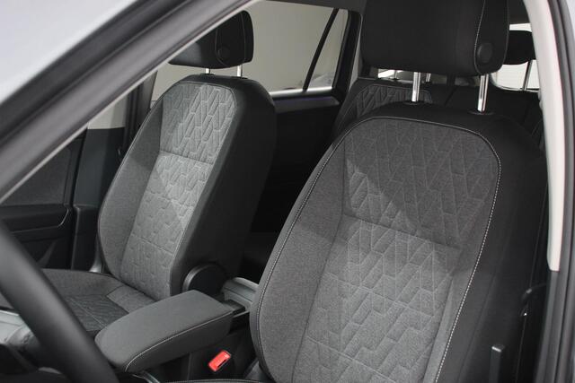 Volkswagen TIGUAN Allspace 1.5 TSI Automaat Life 7p. Navigatie Apple Carplay/Android Auto Climate Control Lichtmetalen Velgen Camera Electrische Achterklep