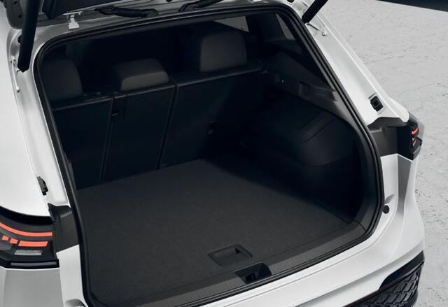 Volkswagen TIGUAN 1.5 eHybrid 272PK DSG R-Line Edition / Resterende Fabrieksgarantie / Trekhaak / Black Style / Panoramadak / 20'' LMV / / VW