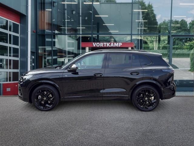 Volkswagen TIGUAN 1.5 TSI eHYBRID R-LINE TREKHAAK/LEDER/PANO-DAK/360-CAM/ELEK-KLEP/ACC/STOELVERW