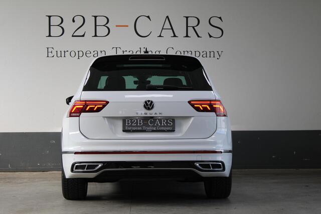 Volkswagen TIGUAN 1.5 TSI R-Line | Panorama | Trekhaak | Matrix LED