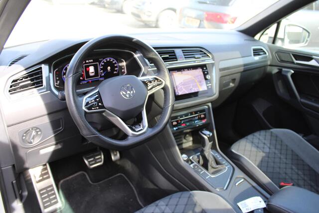 Volkswagen TIGUAN 1.5 TSI R-Line | Panorama | Trekhaak | Matrix LED