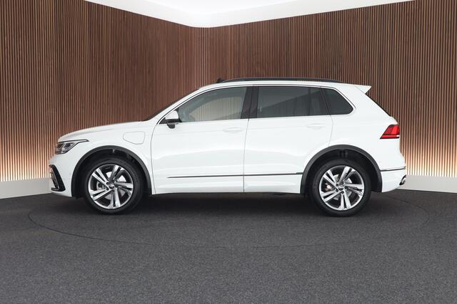 Volkswagen TIGUAN 1.4 TSI 245pk eHybrid R-Line Trekhaak Camera Panoramadak Virtual Cockpit Navigatie