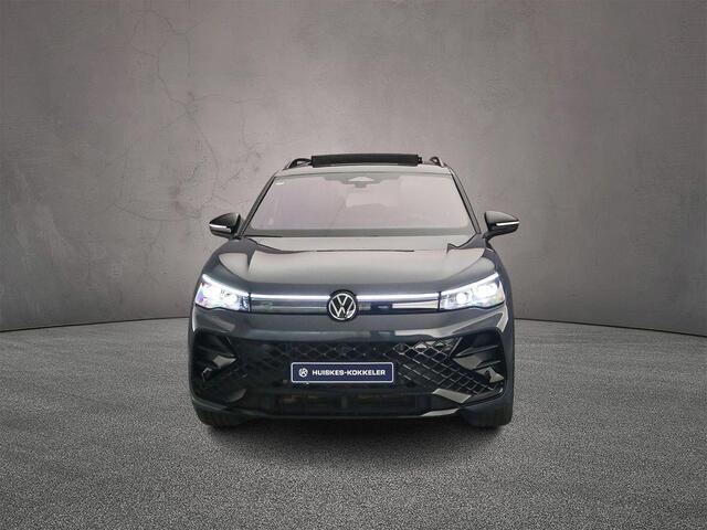 Volkswagen TIGUAN R-Line Business 1.5 TSI eHybrid 272pk DSG Automaat Trekhaak, Panoramadak, Lederen bekleding, Black Style, 360 camera, Achteruitrijcamera, LED matrix koplampen