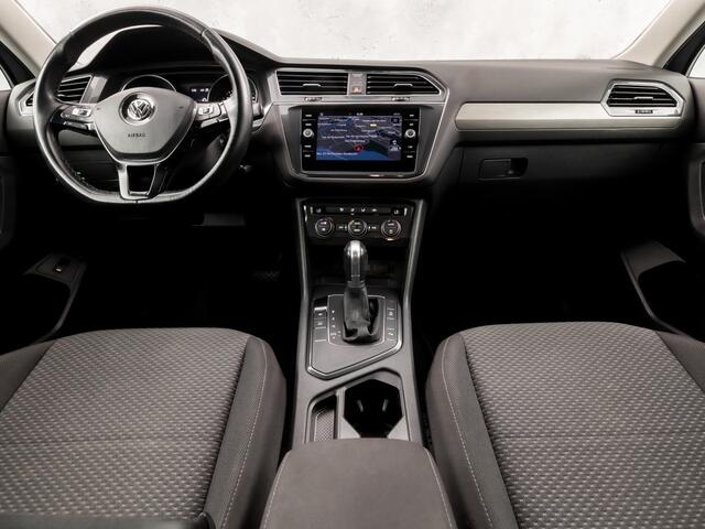 Volkswagen TIGUAN Allspace 1.4 TSI Sportline 7 Persoons 150Pk Automaat (APPLE CARPLAY, GROOT NAVI, CLIMATE, GETINT GLAS, SPORTSTOELEN, PARKEERSENSOREN, ADAPTIVE CRUISE, NIEUWSTAAT)