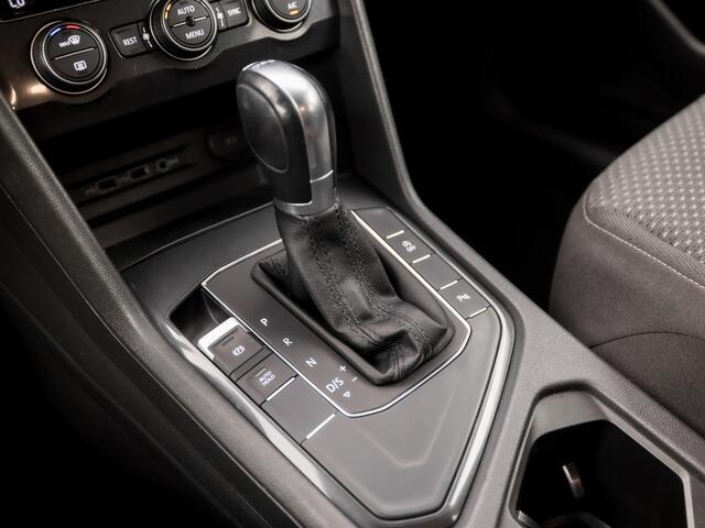 Volkswagen TIGUAN Allspace 1.4 TSI Sportline 7 Persoons 150Pk Automaat (APPLE CARPLAY, GROOT NAVI, CLIMATE, GETINT GLAS, SPORTSTOELEN, PARKEERSENSOREN, ADAPTIVE CRUISE, NIEUWSTAAT)