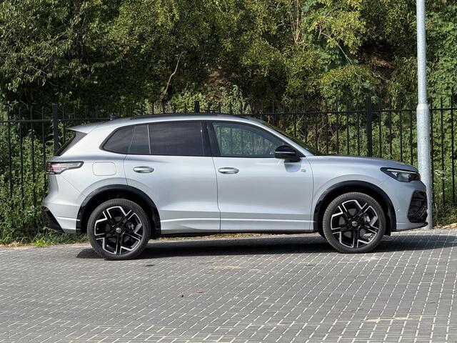 Volkswagen TIGUAN 1.5 eHybrid R-Line | Leer | H&K | Trekhaak | HUD