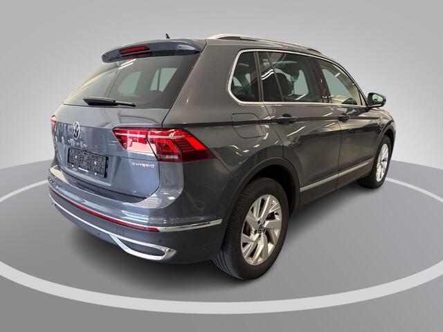Volkswagen TIGUAN 1.4 TSI eHybrid 245pk DSG Life Business · Panoramadak · Camera · Matrix LED · Parkeer Assistent · ACC · Keyless · Elek. Achterklep ·