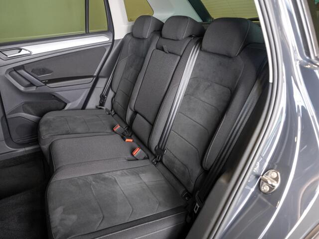 Volkswagen TIGUAN 1.5 TSI Life Business / 150pk / Achteruitrij camera / Stoel en stuur verwarming /