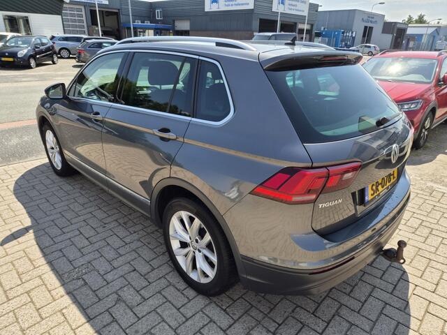 Volkswagen TIGUAN 1.4 TSI ACT SOUND - Elek.TH, Stoelverw, Navi, All season, etc.