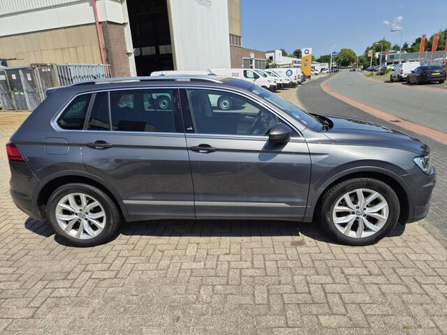 Volkswagen TIGUAN 1.4 TSI ACT SOUND - Elek.TH, Stoelverw, Navi, All season, etc.