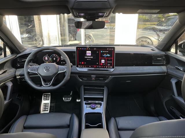 Volkswagen TIGUAN 1.5 eHybrid R-Line Edition Pano Trekhaak Leder
