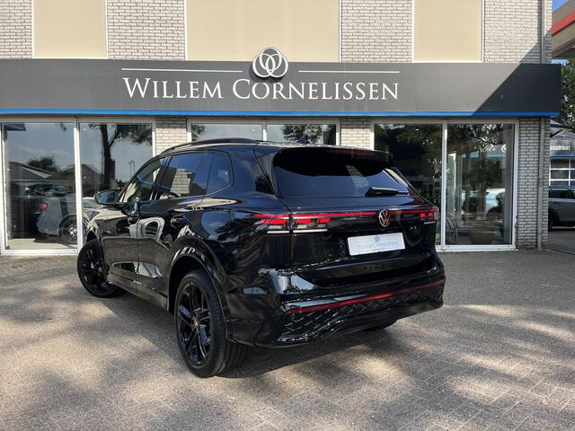 Volkswagen TIGUAN 1.5 eHybrid R-Line Edition Pano Trekhaak Leder