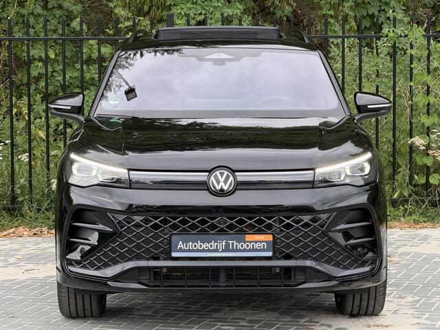 Volkswagen TIGUAN 1.5 eHybrid R-Line | Leer | H&K | Trekhaak | HUD