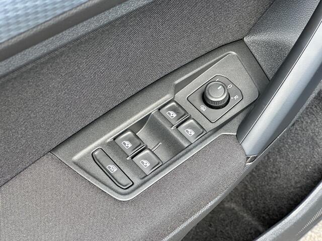 Volkswagen TIGUAN 1.5 TSI 150pk DSG Life | Camera | Trekhaak | Navi | Carplay | Rijklaar incl. garantie