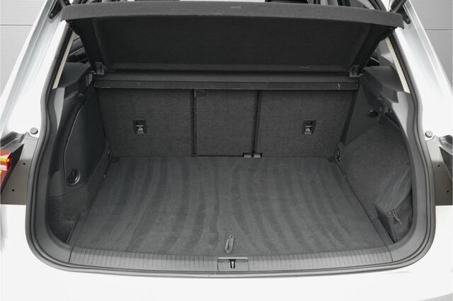 Volkswagen TIGUAN 1.4 TSI eHybrid Elegance Pano ACC 360° IQ Light Stuurwielverw