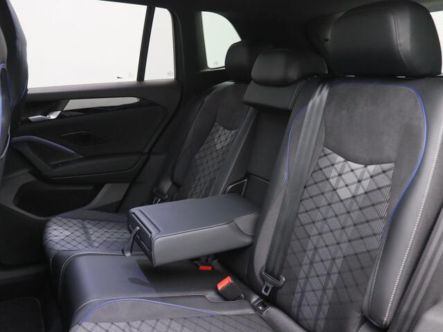 Volkswagen TIGUAN 1.5 eHybrid R-Line Edition 272PK DSG SOH 100%, Panoramadak, Trekhaak, Black Style, 20" LM Velgen, Elektr. Achterklep, Sport-comfortstoelen