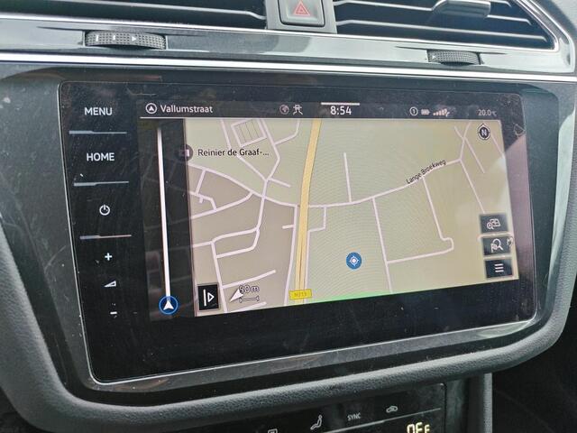Volkswagen TIGUAN 1.5 TSI R-Line / AUTOMAAT/ PANO/ ACC/ PARK.SENSOREN V+A/ CAMERA/ CRUISE/ DIGITAL DASH/ NAVI/ DAB/ CLIMA/ LED/ 19'' LMV