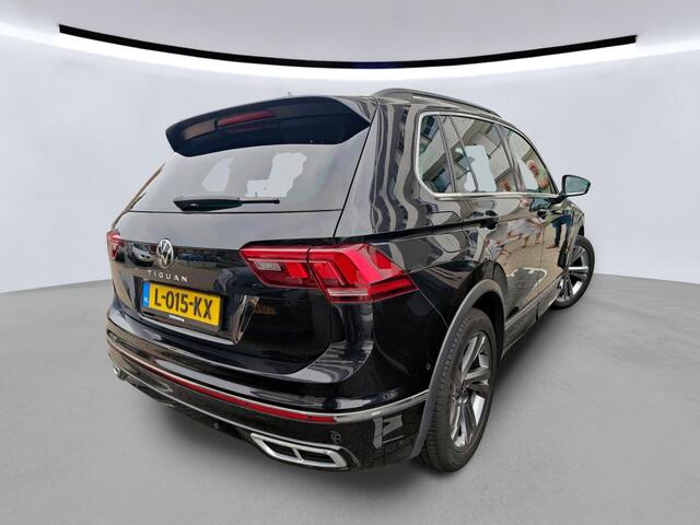 Volkswagen TIGUAN 1.5 TSI R-Line / AUTOMAAT/ PANO/ ACC/ PARK.SENSOREN V+A/ CAMERA/ CRUISE/ DIGITAL DASH/ NAVI/ DAB/ CLIMA/ LED/ 19'' LMV