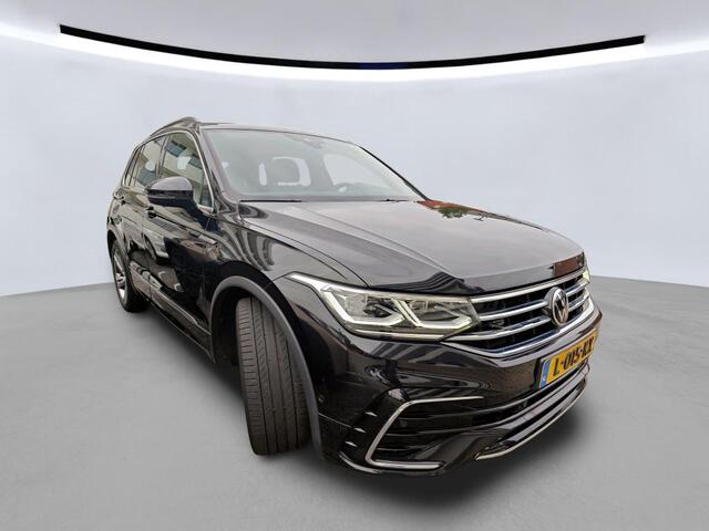 Volkswagen TIGUAN 1.5 TSI R-Line / AUTOMAAT/ PANO/ ACC/ PARK.SENSOREN V+A/ CAMERA/ CRUISE/ DIGITAL DASH/ NAVI/ DAB/ CLIMA/ LED/ 19'' LMV