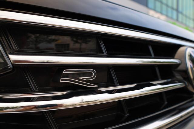 Volkswagen TIGUAN 1.4 TSI eHybrid R-Line Business | BTW | PANORAMADAK | IQ-LIGHT | KEYLESS | ACC | ELEK KOFFERKLEP |