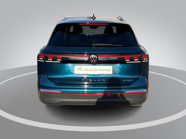 Volkswagen TIGUAN 1.5eTSI 150kW/204PK Elegance DSG · Panoramadak · Trekhaak · 360°Camera + Parkeersensoren · Garantie t/m 06-11-2030 of 100000km.