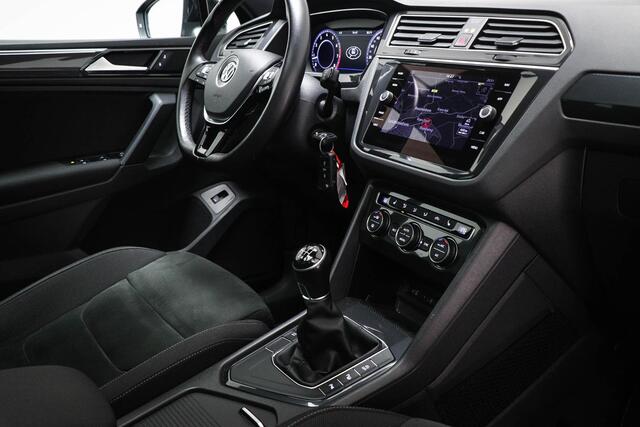 Volkswagen TIGUAN 1.4 TSI Comfortline Business R | PANORAMADAK | MASSAGE | STOELVERWARMING | DAB | CAMERA