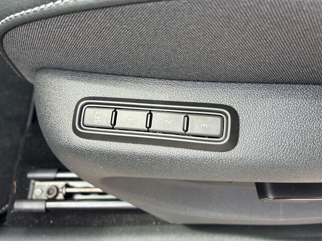 Volkswagen TIGUAN 1.5 204pk DSG eHybrid R-Line · Panoramadak · Leder · 360 Camera · Stoelventilatie · Massage · Keyless · Harman Kardon Audio · Garantie t/m 03-04-2030 of 100.000km