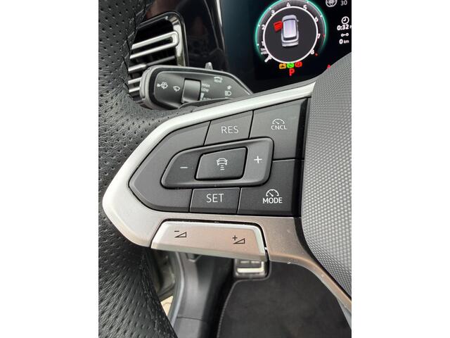 Volkswagen TIGUAN 1.5 TSI R-Line Business