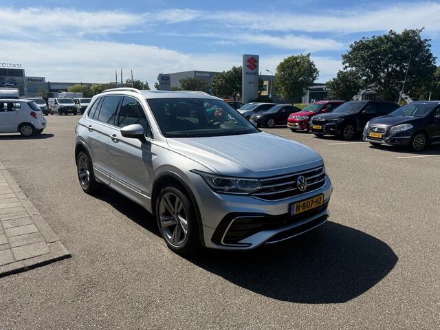 Volkswagen TIGUAN 1.4 TSI eHybrid R-Line Business+ panoramadak|Trekhaak|Supercompleet
