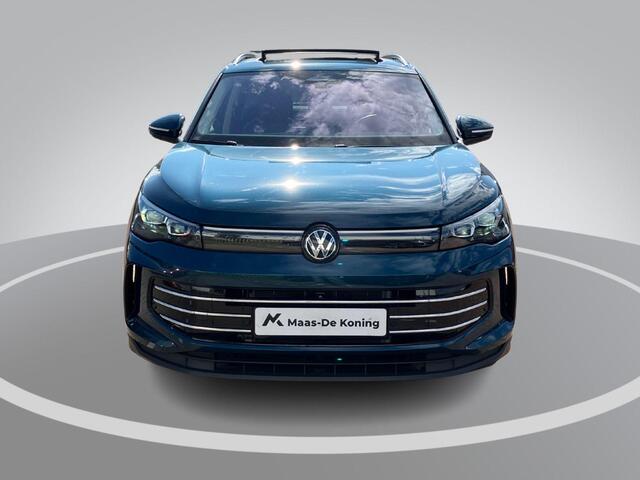 Volkswagen TIGUAN 1.5eTSI 150kW/204PK Elegance DSG · Panoramadak · Trekhaak · 360°Camera + Parkeersensoren · Garantie t/m 01-10-2030 of 100000km.