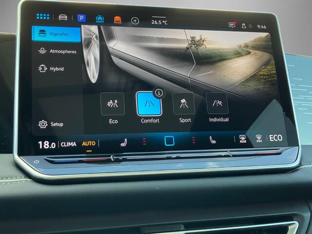 Volkswagen TIGUAN 1.5eTSI 150kW/204PK Elegance DSG · Panoramadak · Trekhaak · 360°Camera + Parkeersensoren · Garantie t/m 01-10-2030 of 100000km.