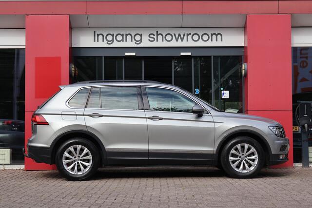 Volkswagen TIGUAN 1.5 TSI 130pk Comfortline | Origineel NL | ACC | Navigatie | Trekhaak | 1.600kg trekgewicht |