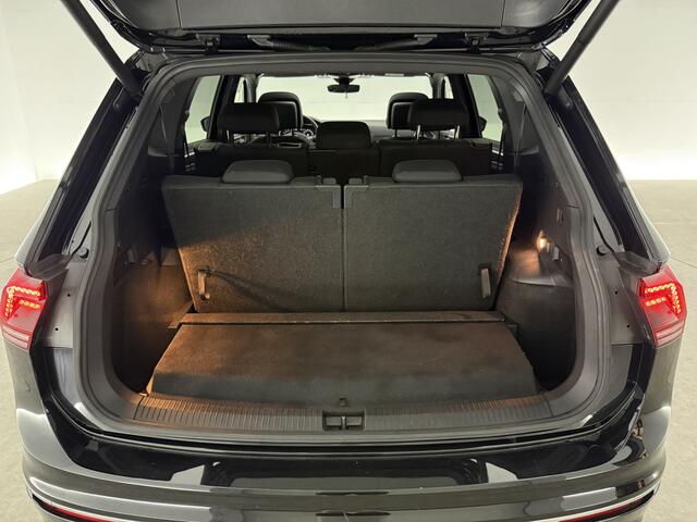 Volkswagen TIGUAN Allspace 1.5 TSI Highline R-Line 7p. | Pano | Camera | Virtual | Carplay | Trekhaak | Navi | Keyless | LED