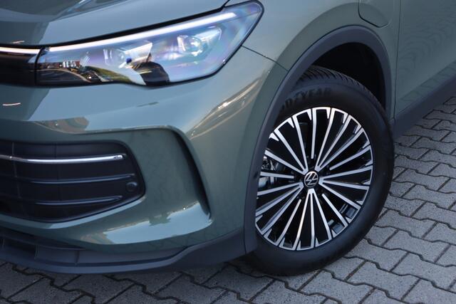 Volkswagen TIGUAN 1.5 eHybrid Life Edition | Trekhaak | 360 Camera | IQ LED | Cipressino Grün |