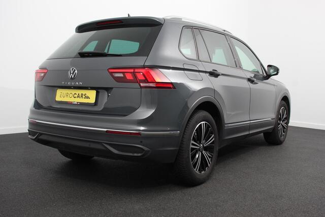 Volkswagen TIGUAN 1.5 TSI DSG Active Navigatie Climate Control Adaptive Cruise Camera Control Led Dab Stoelverwarming Lichtmetalen Velgen