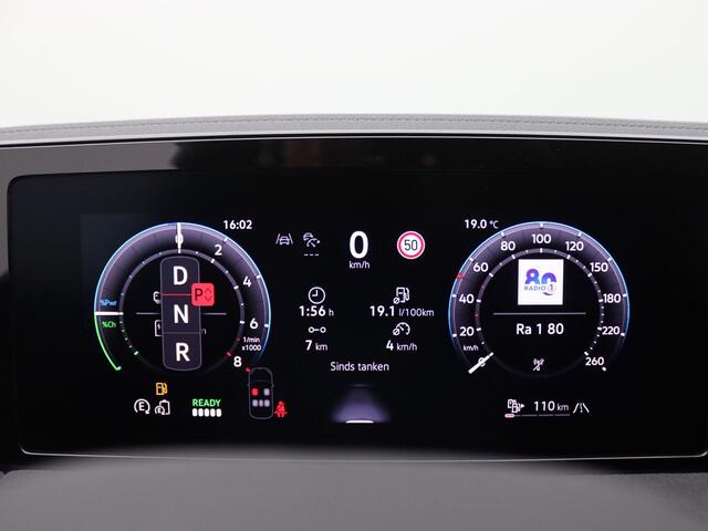 Volkswagen TIGUAN 1.5 eHybrid R-Line Edition 272PK DSG Panoramadak, 360gr. Camera, Black Style, 20" LM Velgen, Head-Up Display, Harman Kardon Audio, Elektr. Achterklep