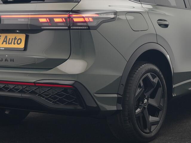 Volkswagen TIGUAN 1.5 eHybrid R-Line Edition PHEV 204pk Dealer O.H. | Adaptive Cruise | Head Up | Camera | IQ Light | Sportstoelen Massage & Verwarmd | Sfeerverlichting | Stuur Verwarmd | Keyless | Blis | Apple Carplay | Navigatie | DAB | Plug In Hybrid |