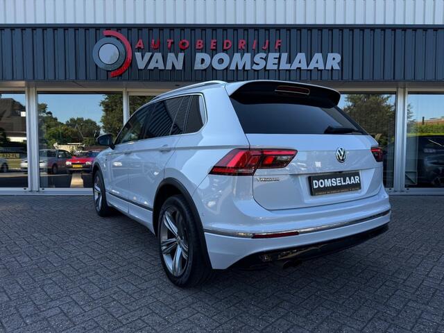 Volkswagen TIGUAN 1.4 TSI Join ACT Highline Business R - Trekhaak Pano Camera Carplay