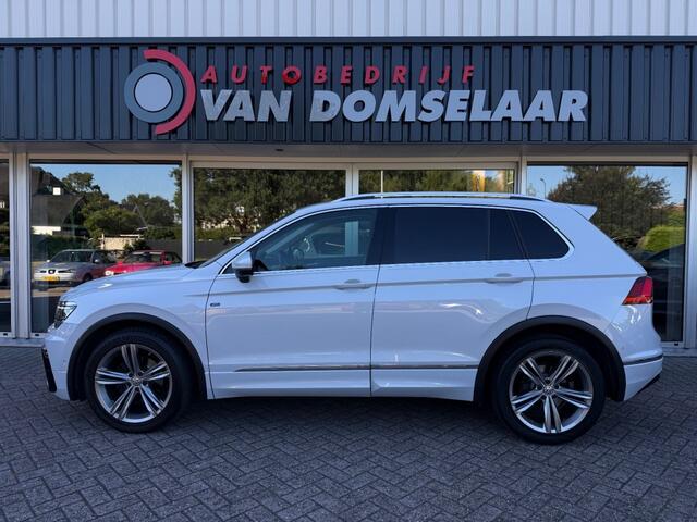 Volkswagen TIGUAN 1.4 TSI Join ACT Highline Business R - Trekhaak Pano Camera Carplay