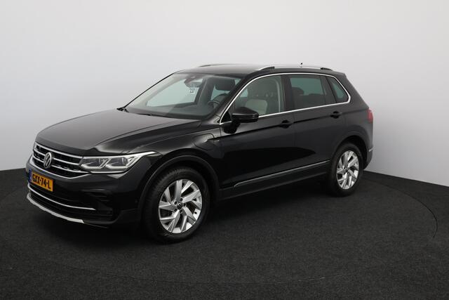 Volkswagen TIGUAN 1.4 TSI eHybrid Business+ /AUTOMAAT! /Trekhaak! /LED Koplampen /Apple + Android /DAB+! /Lane Assist /Navi /Climat /Adaptief Cruise /Stoelverw. /18"LMV /Extra getint glas /PDC V+A /Dakrails.