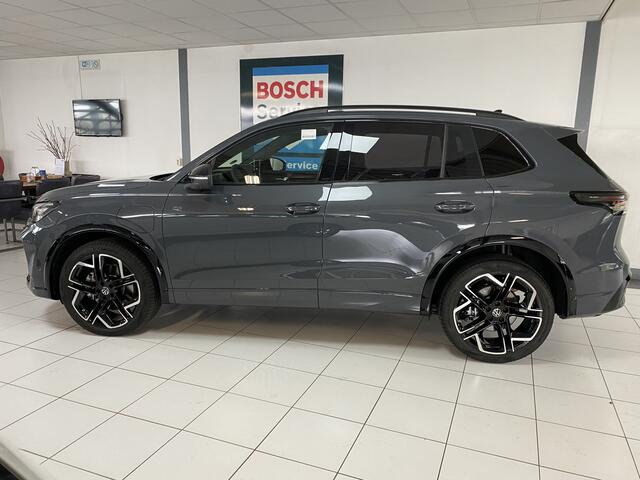 Volkswagen TIGUAN 1.5 eHybrid R-Line Edition 272 PK Black-Style Panoramadak / Headup / Dynamic Light / harman-kardon / Trekhaak/ Leer / Massage stoelen